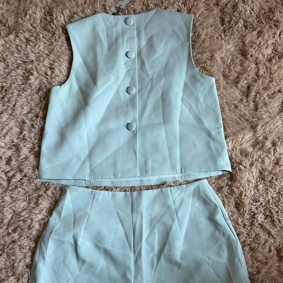 Minimalist pale light  green  Short Set‎ commense Size Medium NWT - Picture 5 of 7